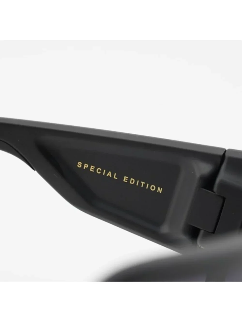 Exclusive Sale! Carrera FLAGLAB 15 0003 9O Sunglasses Black Shield Frame